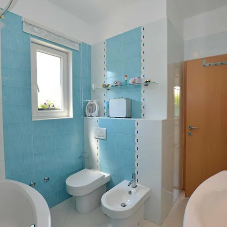Radovani Peaceful And Serene With Terrace Apartment
