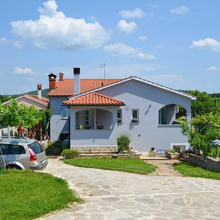 Radovani Peaceful And Serene With Terrace Rovinj