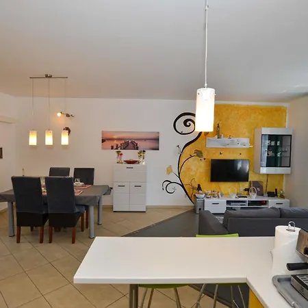 Apartment Radovani Peaceful And Serene With Terrace Rovinj