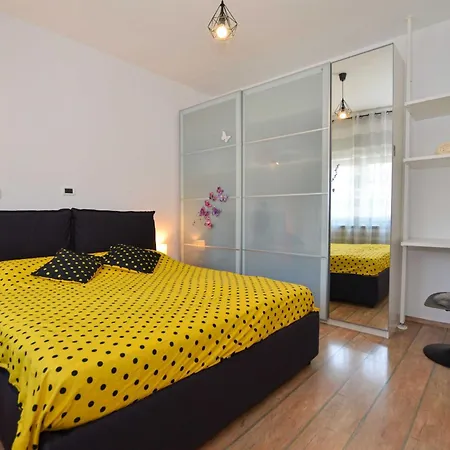 Radovani Peaceful And Serene With Terrace * Rovinj
