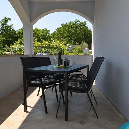 Apartment Radovani Peaceful And Serene With Terrace *
