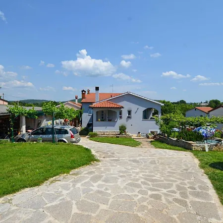 Apartment Radovani Peaceful And Serene With Terrace