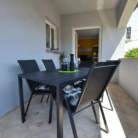Apartment Radovani Peaceful And Serene With Terrace Rovinj